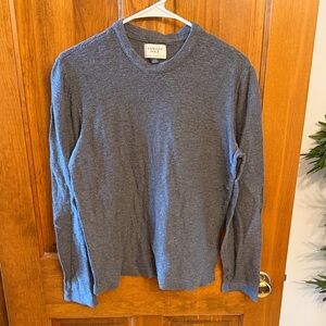 American Eagle Gray Knit Top